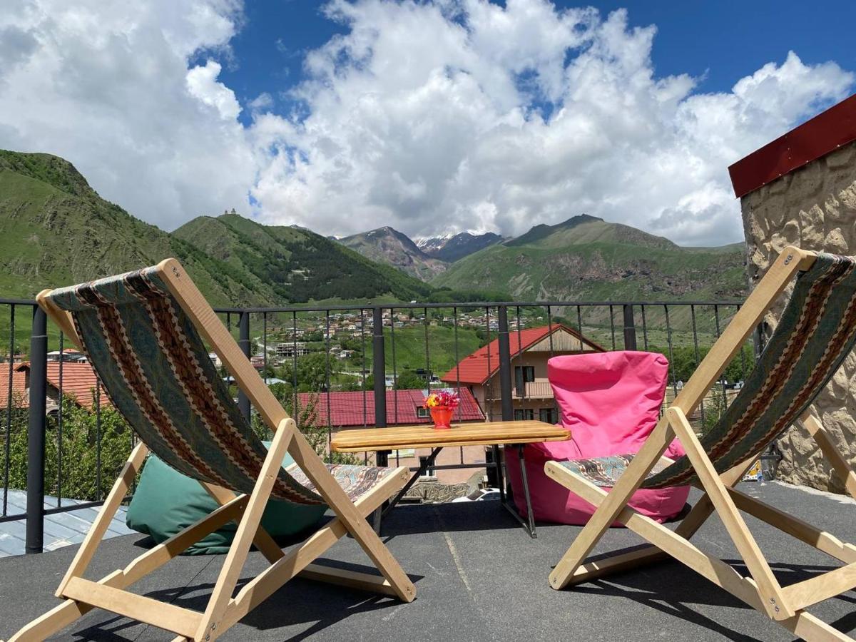 Four Season In Kazbegi Hotel Buitenkant foto
