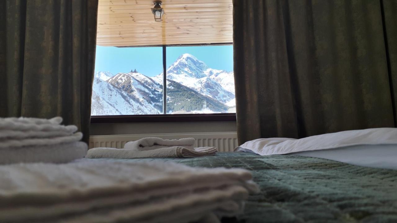 Four Season In Kazbegi Hotel Buitenkant foto