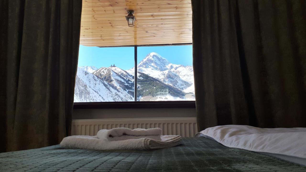 Four Season In Kazbegi Hotel Buitenkant foto