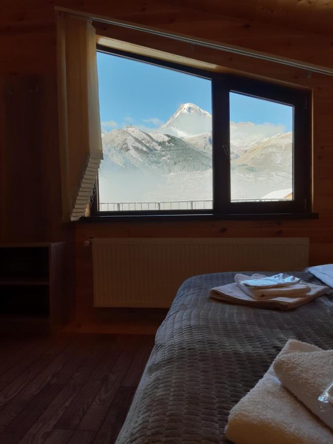 Four Season In Kazbegi Hotel Buitenkant foto